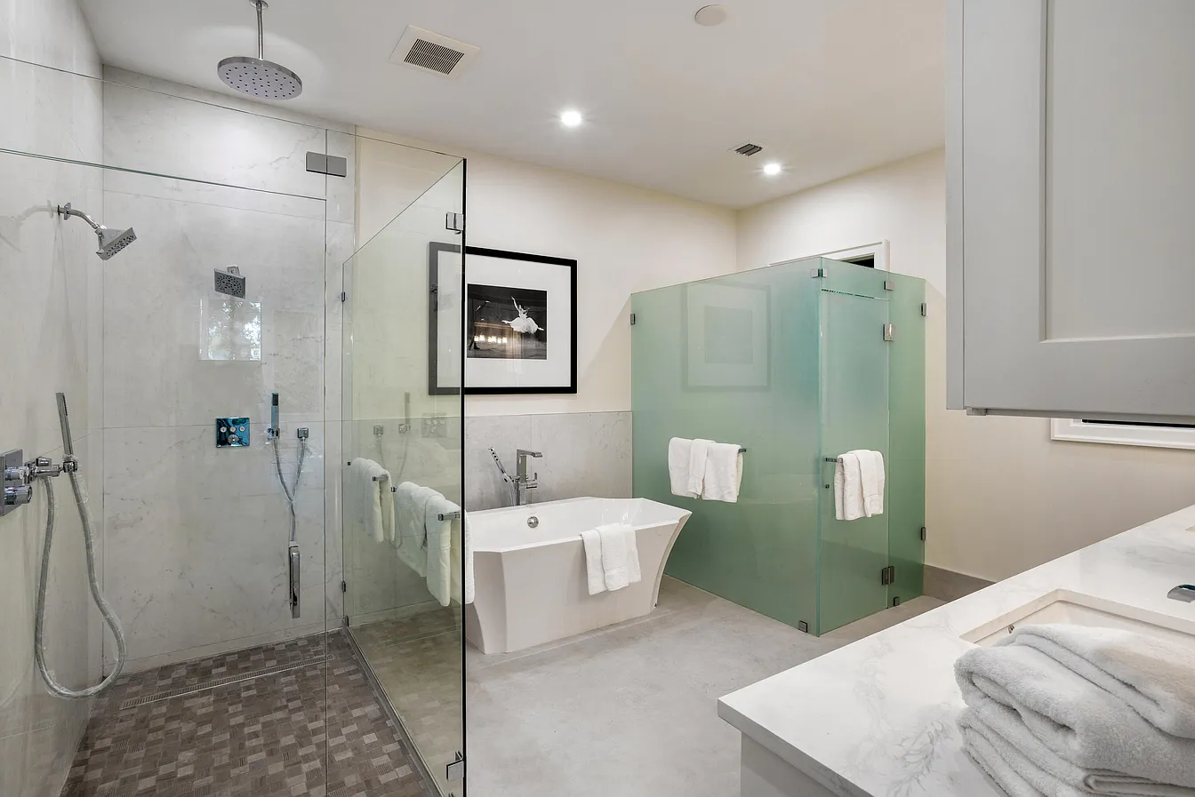 Residential architecture and interior details from the Avi Davi gallery